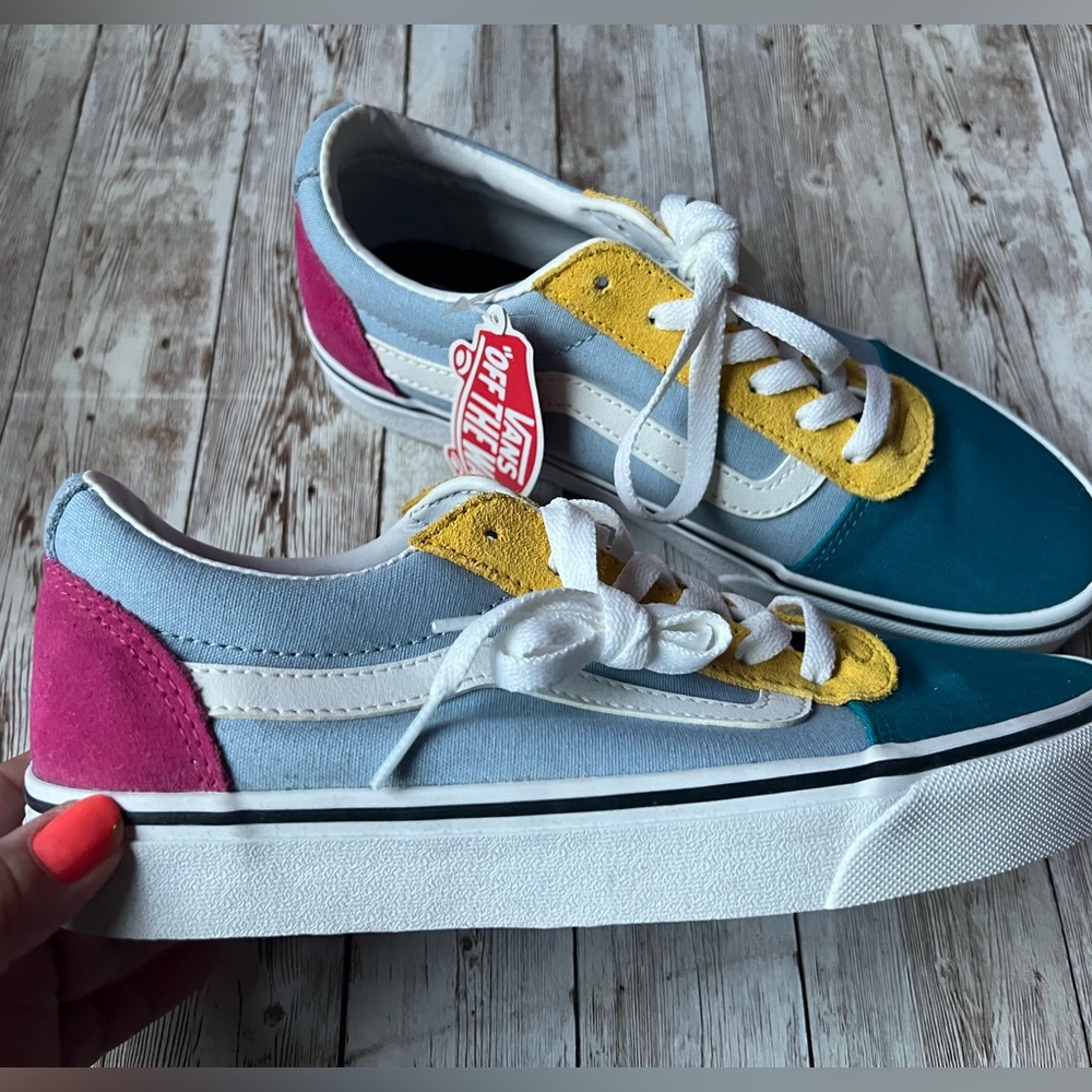 🆕 🆅🅰︎🅽🆂 𝙲𝚘𝚕𝚘𝚛𝚋𝚕𝚘𝚌𝚔 𝚆𝚊𝚛𝚍 𝚂𝚗𝚎𝚊𝚔𝚎𝚛𝚜